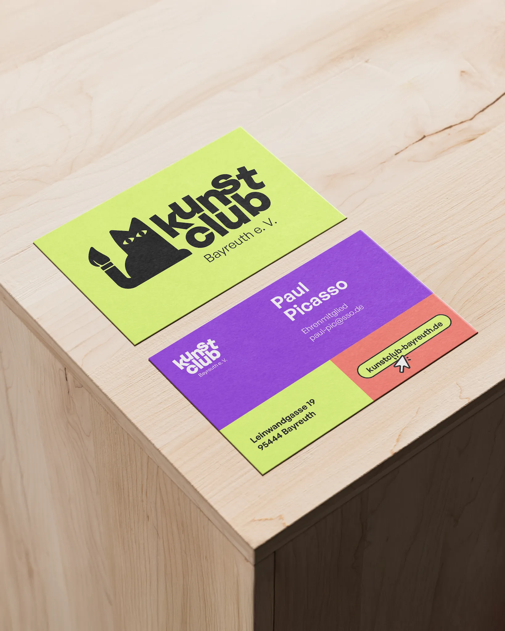Mockup of the Kunstclub business cards
